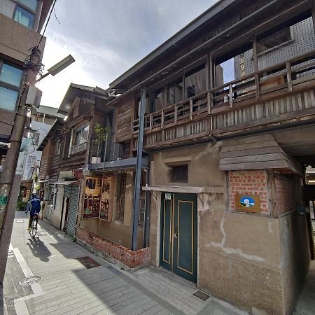 Jerry'S Mazehut Hostel Tainan Bagian luar foto