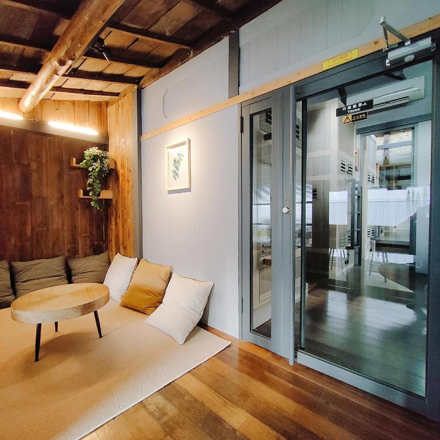 Jerry'S Mazehut Hostel Tainan Bagian luar foto