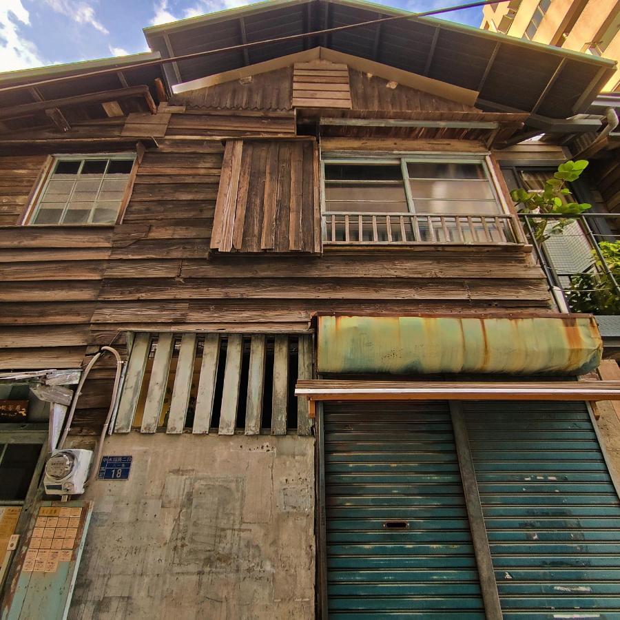 Jerry'S Mazehut Hostel Tainan Bagian luar foto
