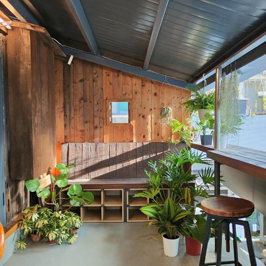 Jerry'S Mazehut Hostel Tainan Bagian luar foto