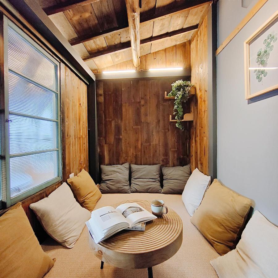 Jerry'S Mazehut Hostel Tainan Bagian luar foto